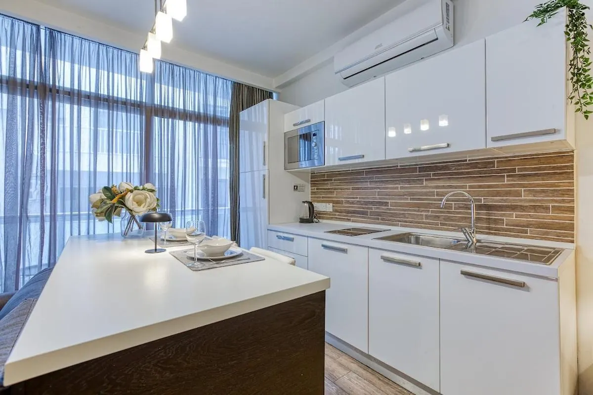 Stylish 1Bedroom Studio In The Heart Of St Julians 403 San Ġiljan